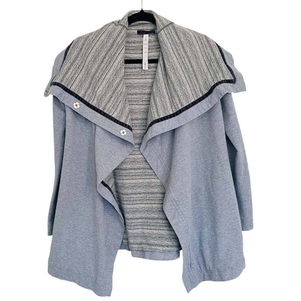 Lululemon Savasana Wrap Jacket Gray Cowl Snap Yoga Women’s 4